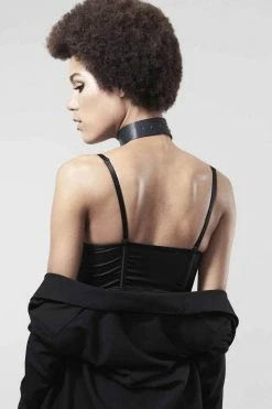 Discount β Bijoux Indiscrets Maze Vegan Leather Collar + Leash 𧨠14 Bijoux Indiscrets Maze Vegan Leather Collar + Leash