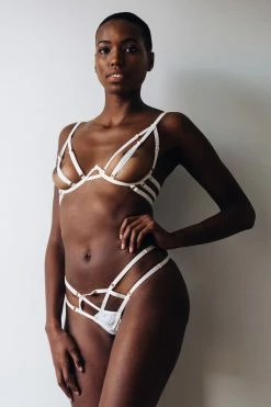 Colette & Sebastian Valentina Bondage Set