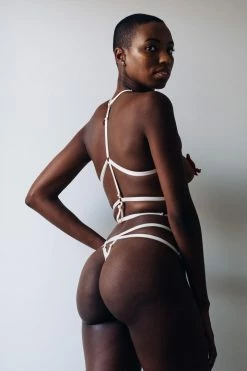 Colette & Sebastian Bella Harness