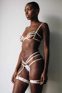 Colette & Sebastian Barbara Thong