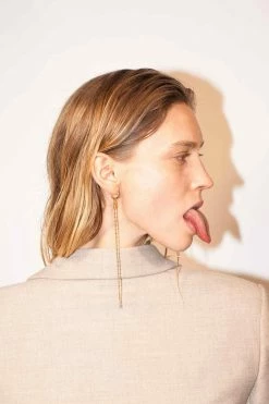 Domestique Medium Thin Chain Simple Earring